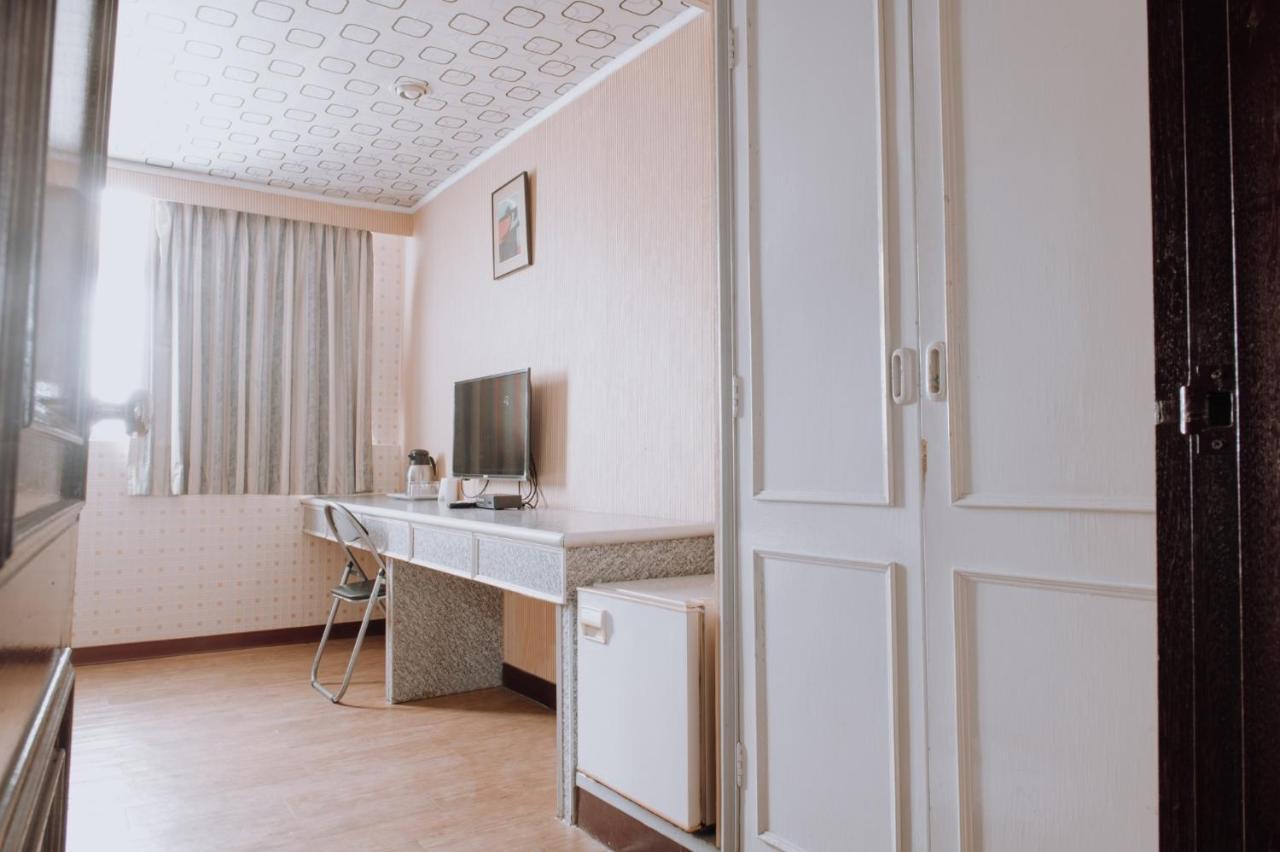 Tong Hsin Hotel Pingtung Eksteriør billede