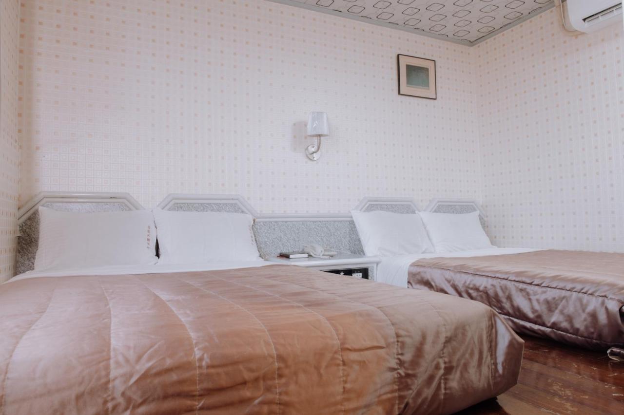 Tong Hsin Hotel Pingtung Eksteriør billede