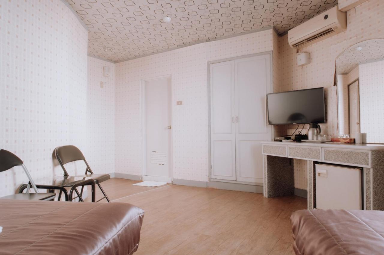 Tong Hsin Hotel Pingtung Eksteriør billede